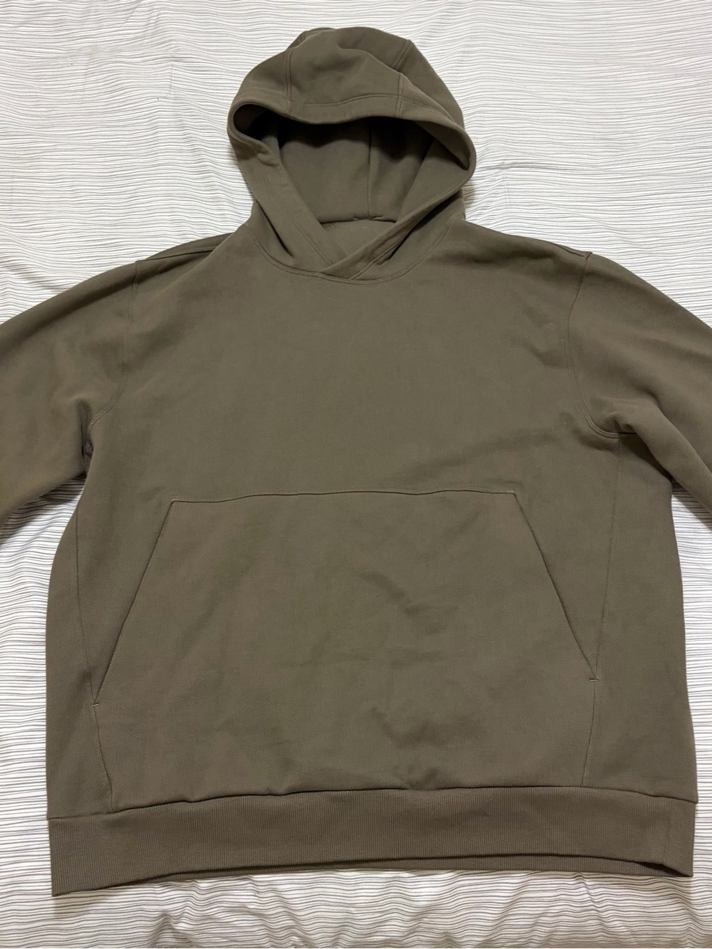 Lululemon Men's Hoodie - Picture 2 of 4